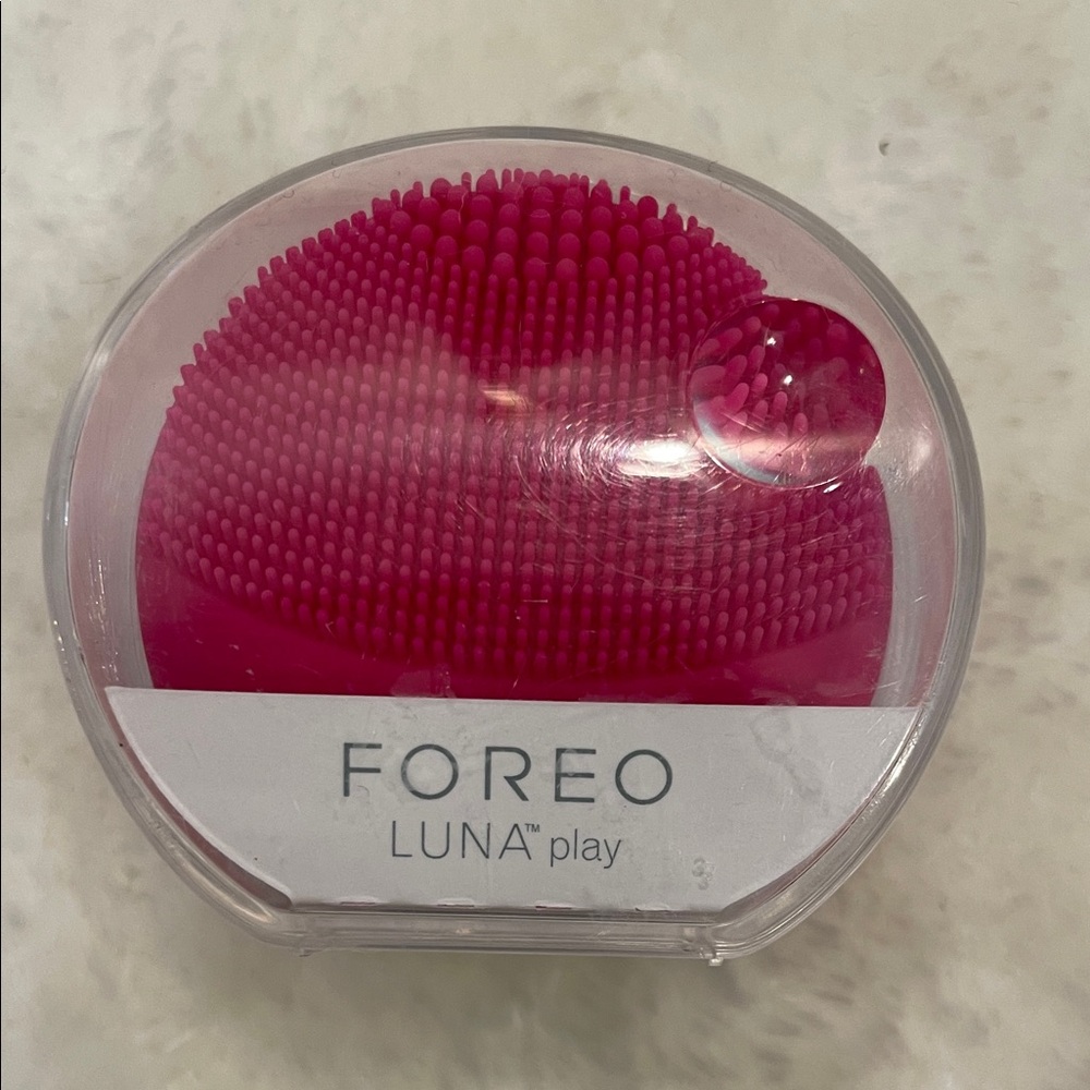 FOREO Luna Play Skincare Device - Hot Pink